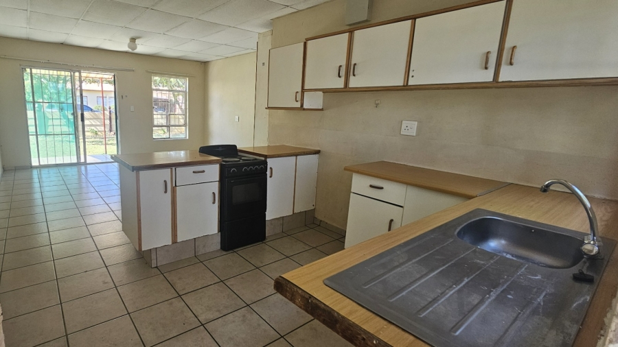To Let 2 Bedroom Property for Rent in Rustenburg Rural North West